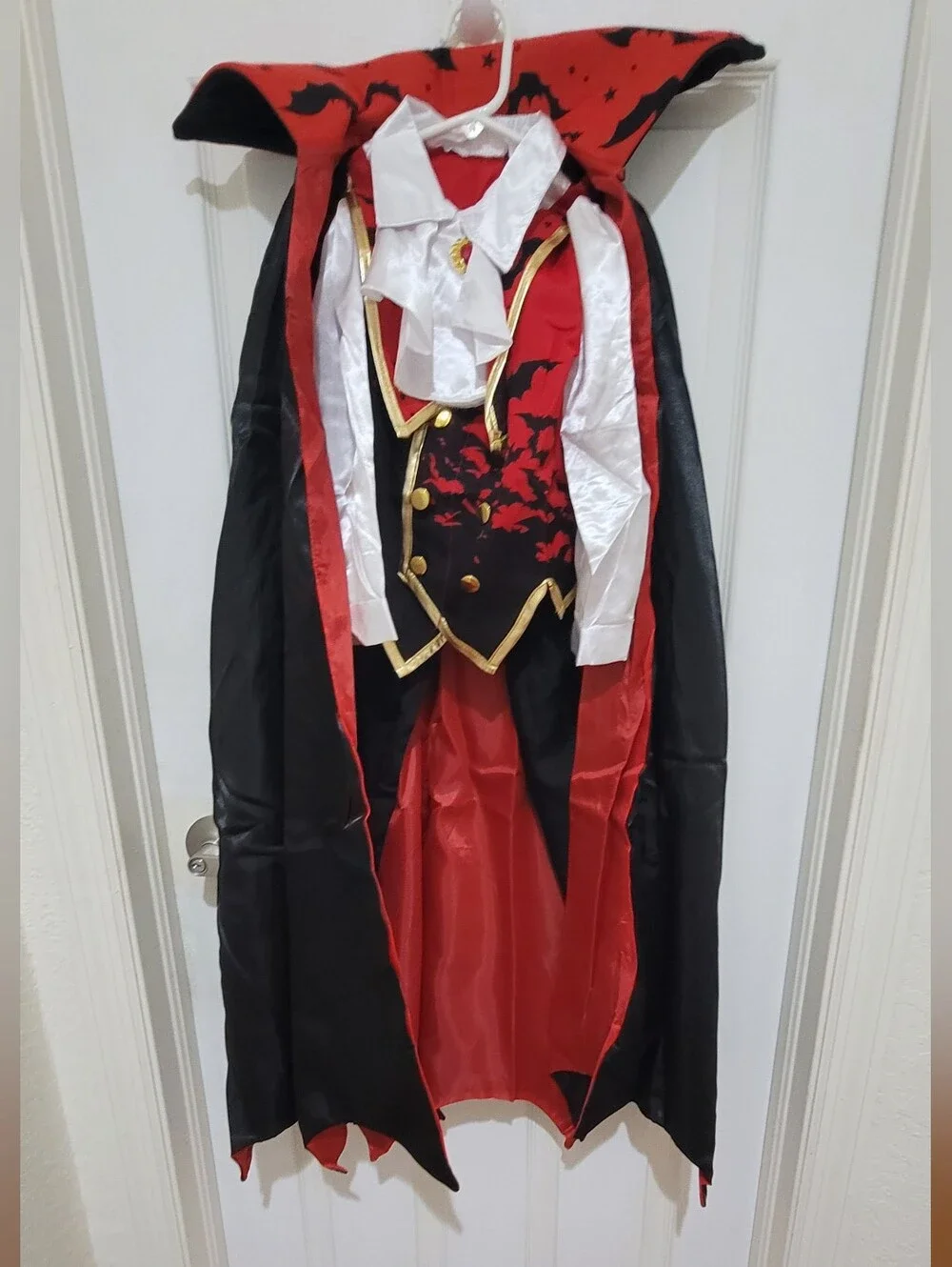 NWT Vampire Halloween Costume By Spooktacular Creations SZ S 5-7 Yrs